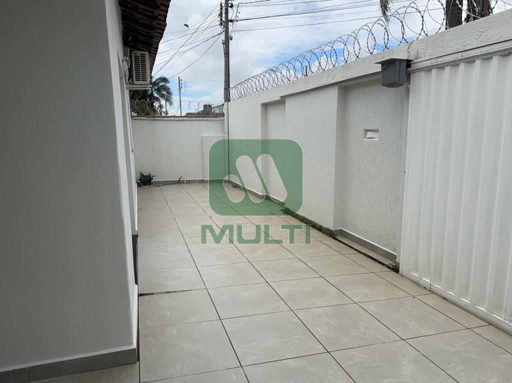 Casa à venda com 3 quartos, 166m² - Foto 17