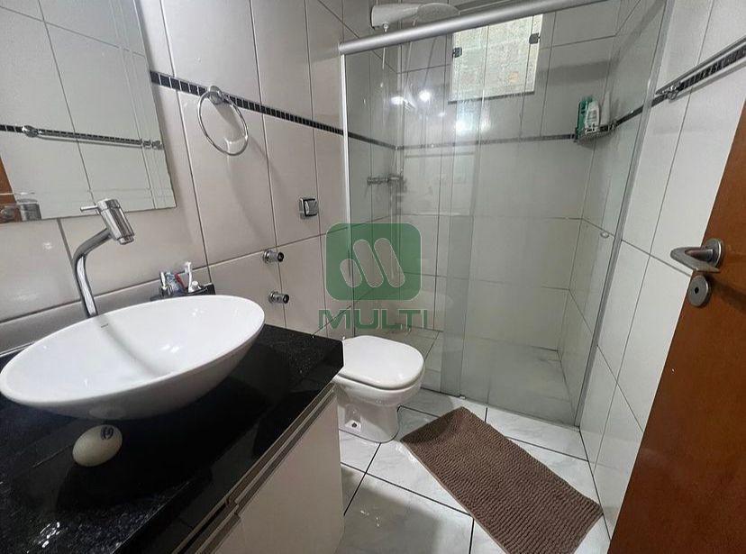 Casa à venda com 2 quartos, 140m² - Foto 5