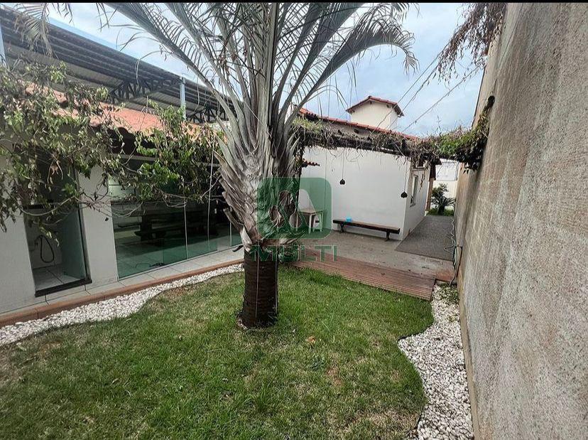 Casa à venda com 2 quartos, 140m² - Foto 9