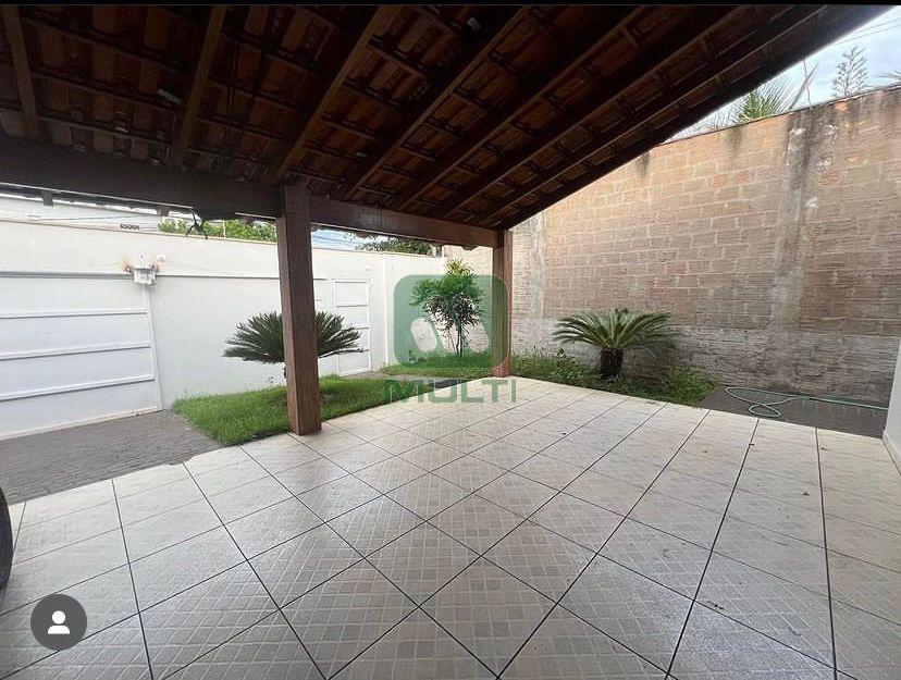 Casa à venda com 2 quartos, 140m² - Foto 10