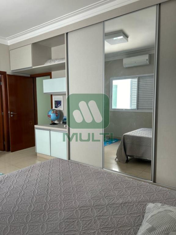 Casa de Condomínio à venda com 5 quartos, 305m² - Foto 44