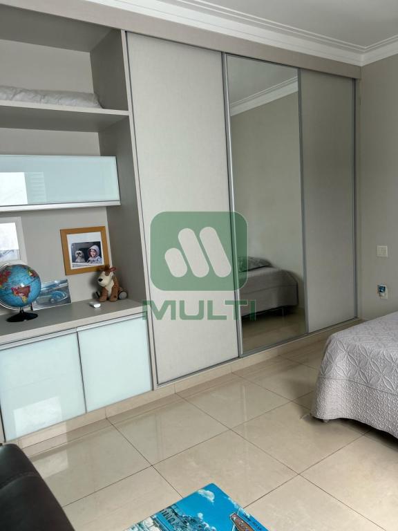 Casa de Condomínio à venda com 5 quartos, 305m² - Foto 48