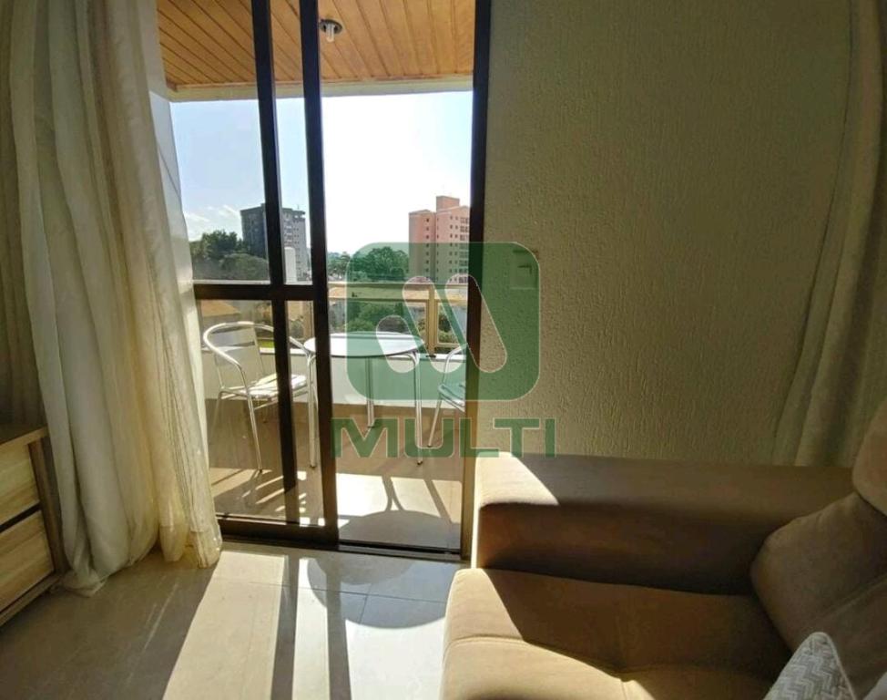 Apartamento à venda com 3 quartos, 93m² - Foto 3