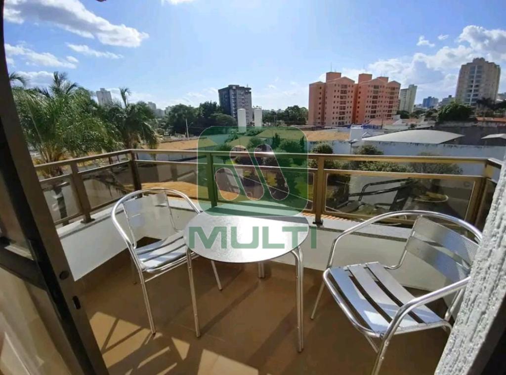 Apartamento à venda com 3 quartos, 93m² - Foto 4