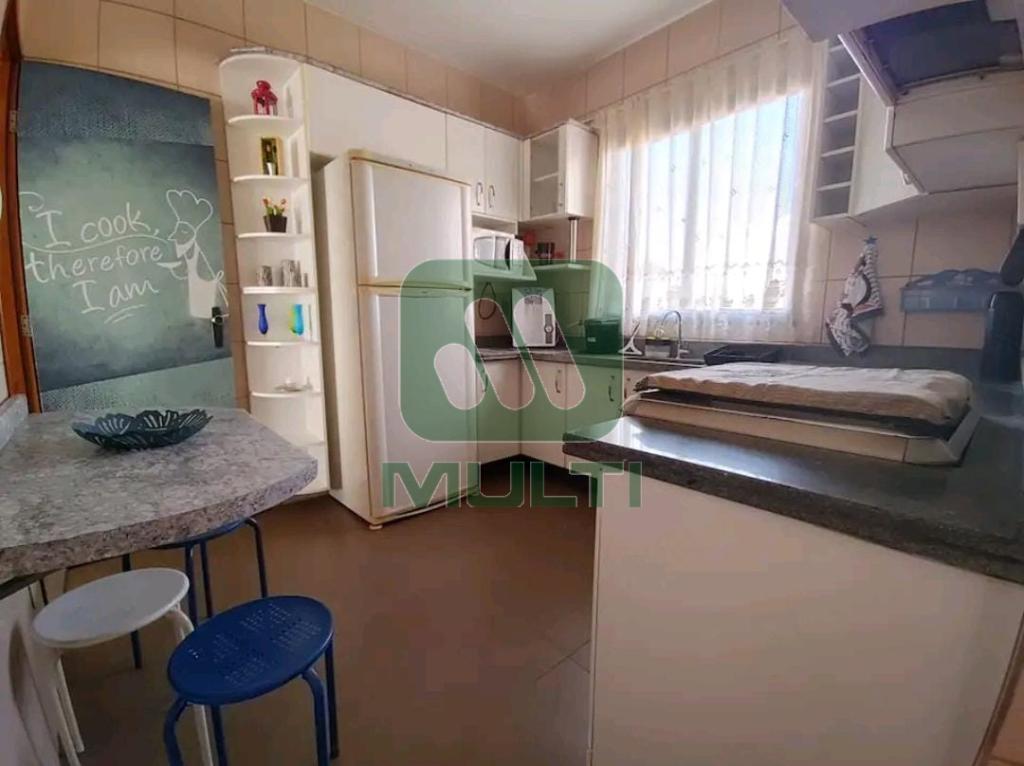 Apartamento à venda com 3 quartos, 93m² - Foto 7