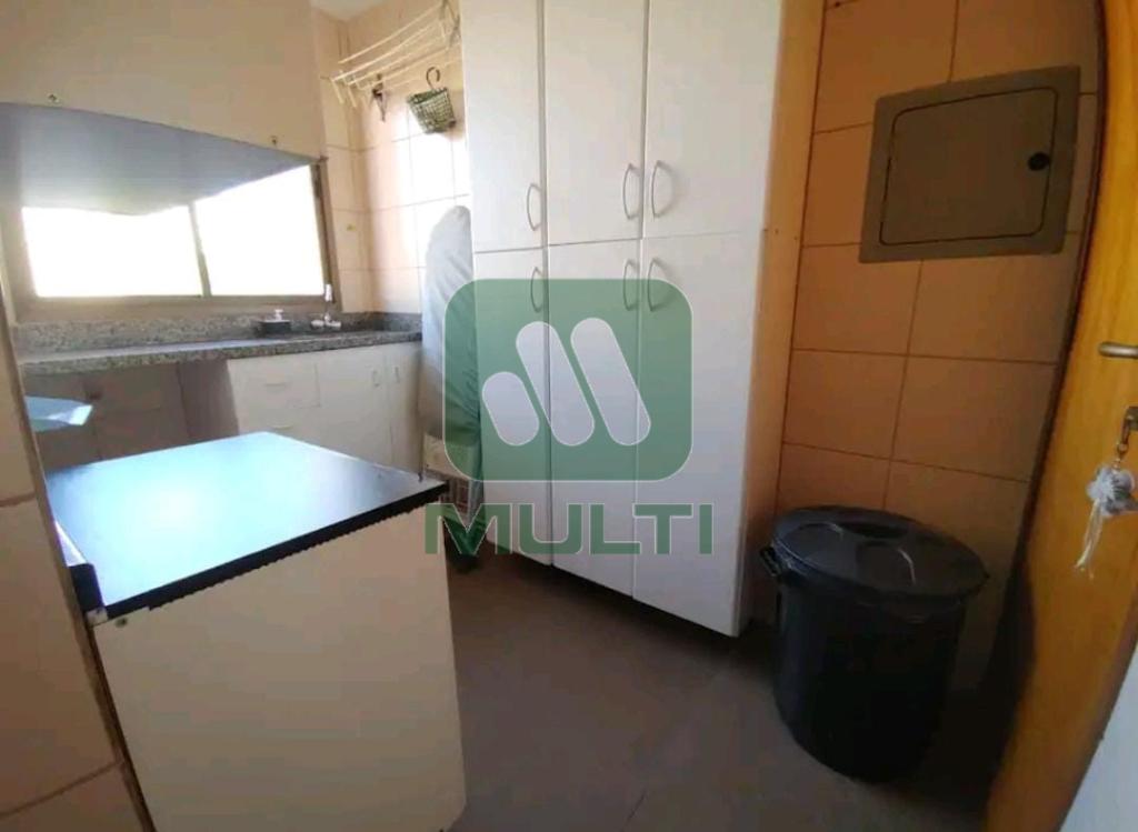 Apartamento à venda com 3 quartos, 93m² - Foto 9