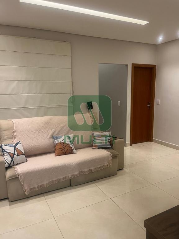 Casa de Condomínio à venda com 3 quartos, 95m² - Foto 1