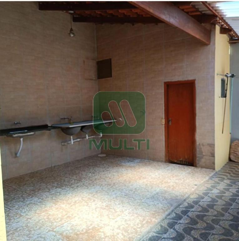 Casa à venda com 3 quartos, 180m² - Foto 9