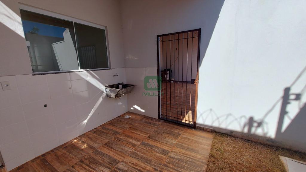 Casa à venda com 2 quartos, 130m² - Foto 12