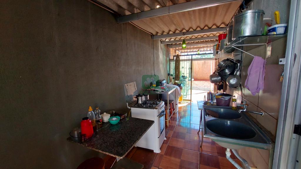 Casa à venda com 2 quartos, 55m² - Foto 5