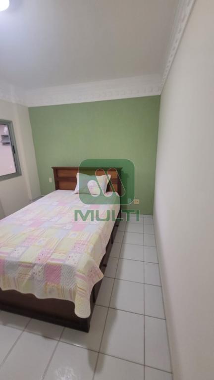 Apartamento à venda com 2 quartos, 72m² - Foto 11