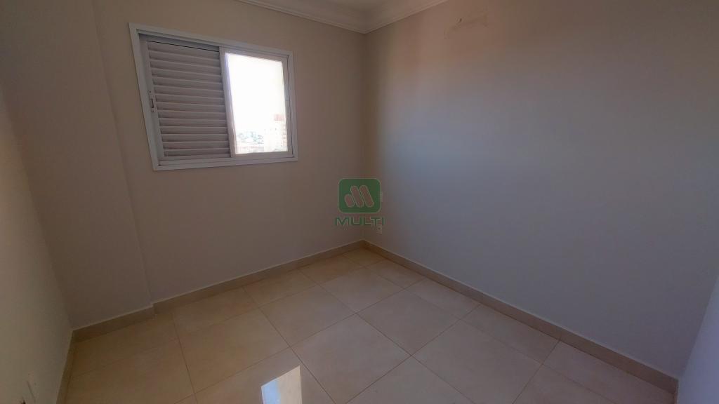 Apartamento à venda com 3 quartos, 208m² - Foto 8