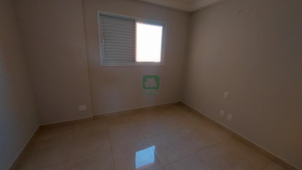 Apartamento à venda com 3 quartos, 208m² - Foto 11