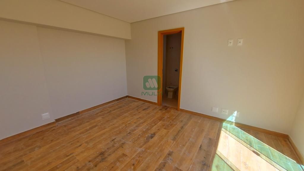 Apartamento à venda com 3 quartos, 208m² - Foto 13