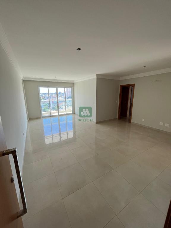 Apartamento à venda com 3 quartos, 98m² - Foto 1