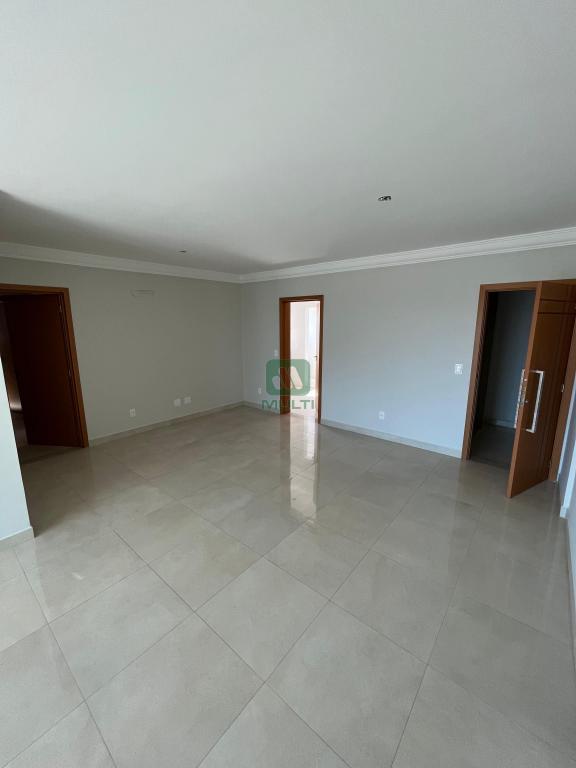 Apartamento à venda com 3 quartos, 98m² - Foto 3