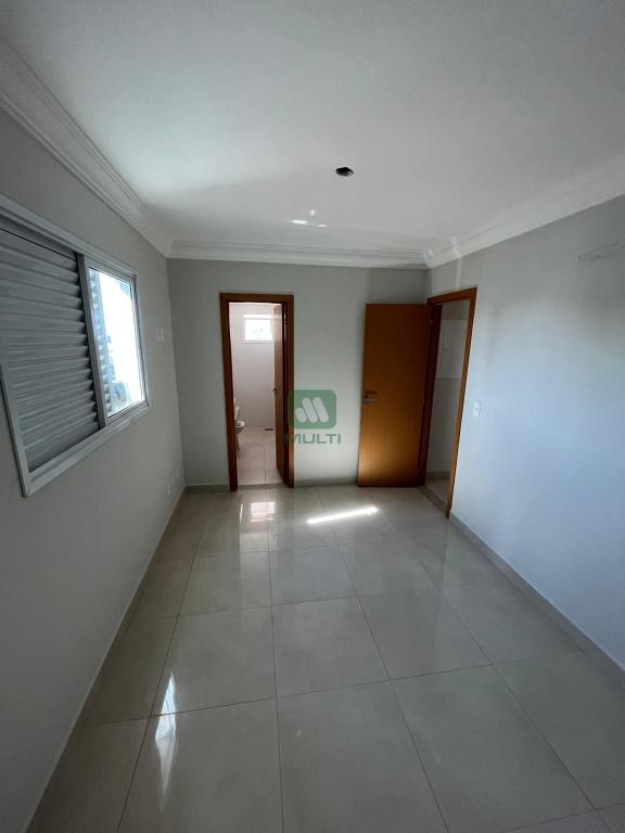 Apartamento à venda com 3 quartos, 98m² - Foto 8