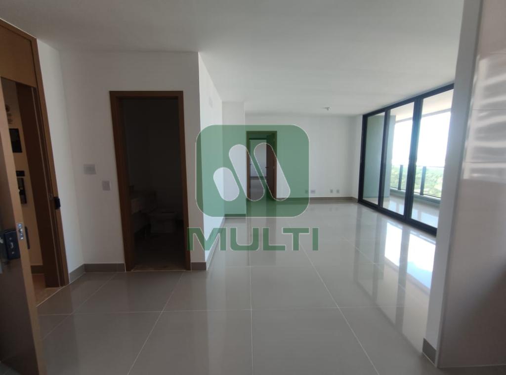 Apartamento à venda com 3 quartos, 117m² - Foto 1