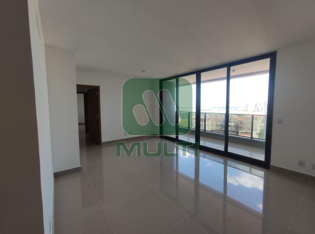 Apartamento à venda com 3 quartos, 117m² - Foto 2