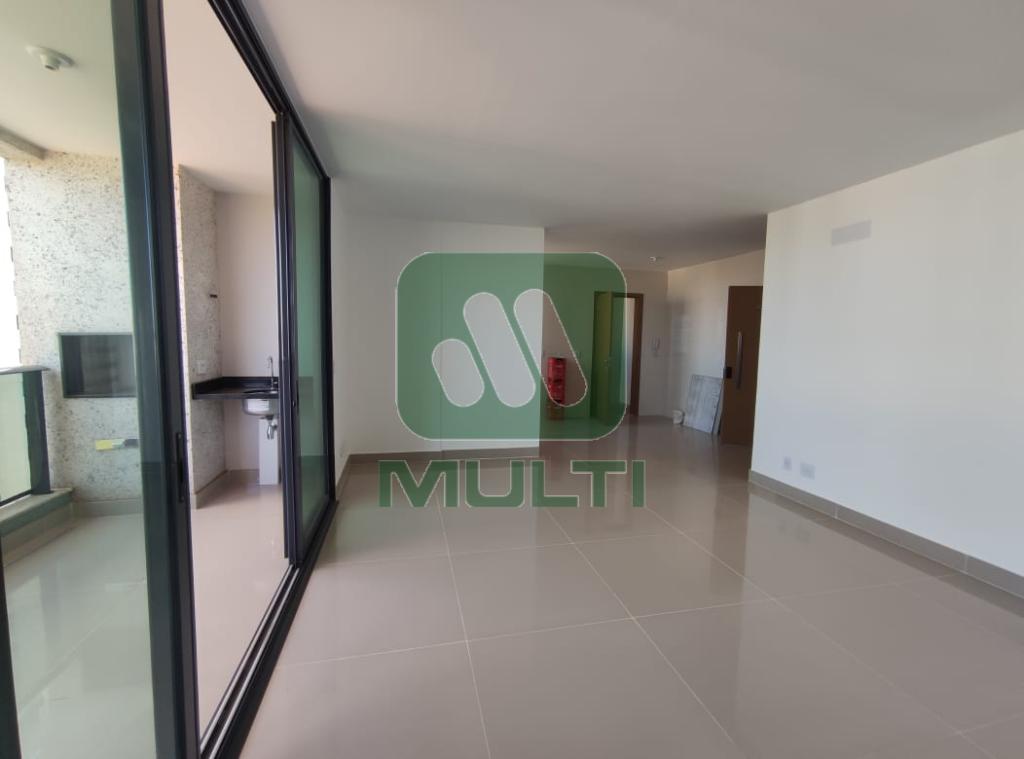 Apartamento à venda com 3 quartos, 117m² - Foto 3