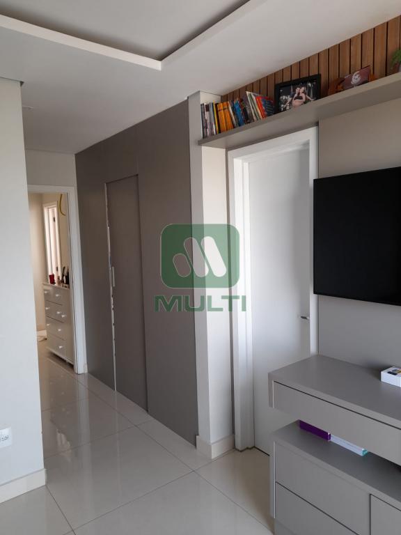 Apartamento à venda com 3 quartos, 92m² - Foto 2