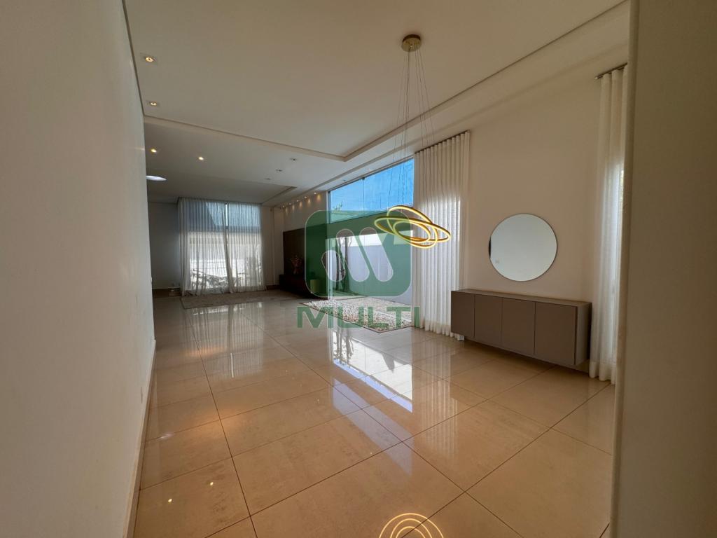 Casa à venda com 4 quartos, 390m² - Foto 10