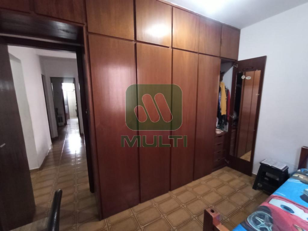 Casa à venda com 3 quartos, 200m² - Foto 8