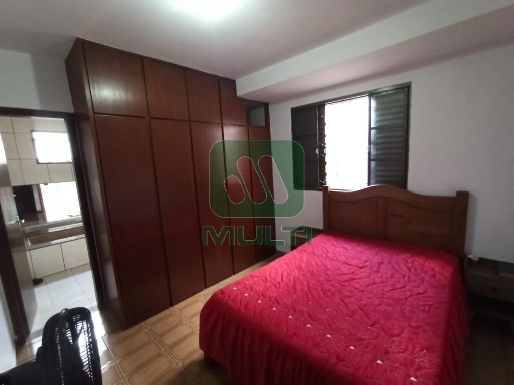 Casa à venda com 3 quartos, 200m² - Foto 9