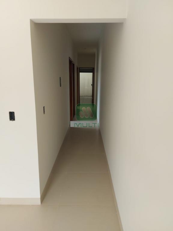 Casa à venda com 3 quartos, 81m² - Foto 9