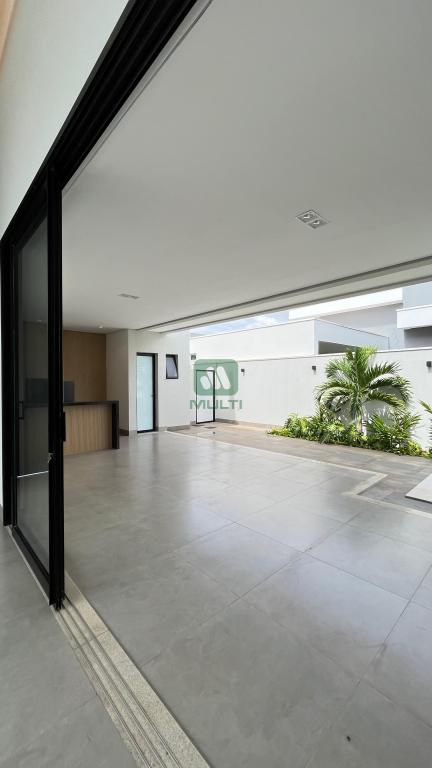 Casa de Condomínio à venda com 3 quartos, 221m² - Foto 6