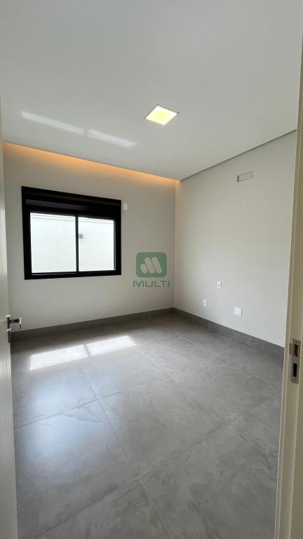 Casa de Condomínio à venda com 3 quartos, 221m² - Foto 15