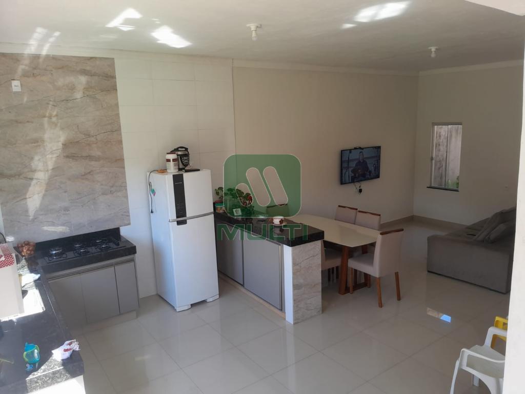 Casa à venda com 3 quartos, 100m² - Foto 5