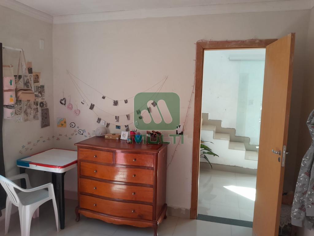 Casa à venda com 3 quartos, 100m² - Foto 9