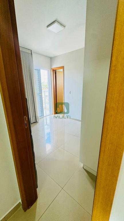 Apartamento à venda com 2 quartos, 64m² - Foto 12