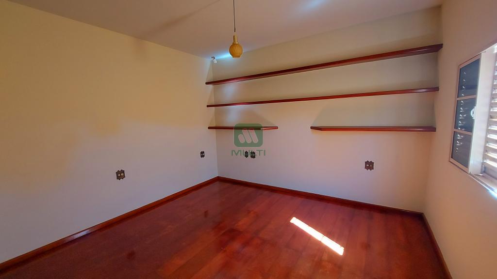 Casa à venda com 3 quartos, 196m² - Foto 11