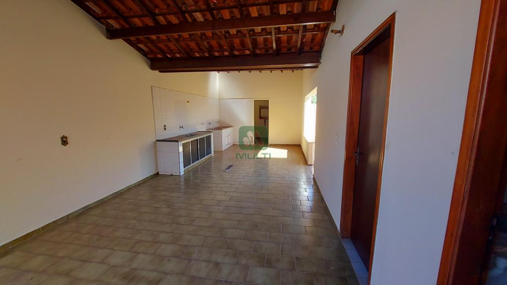 Casa à venda com 3 quartos, 196m² - Foto 12