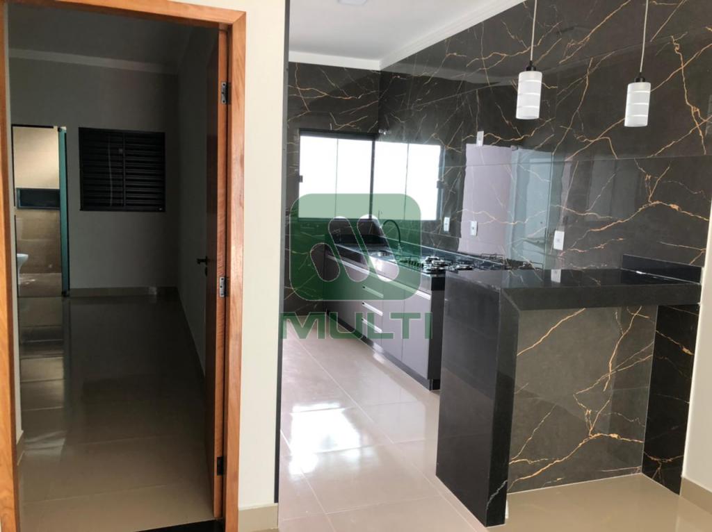 Casa à venda com 2 quartos, 69m² - Foto 5