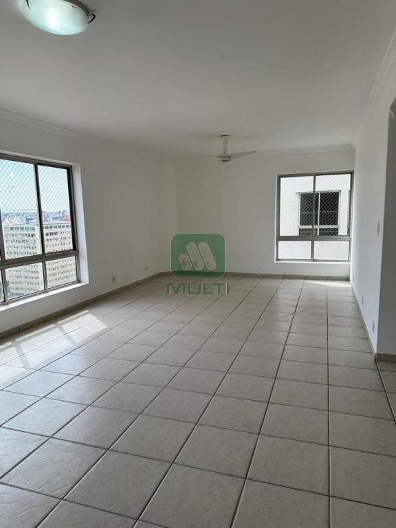 Apartamento à venda com 3 quartos, 171m² - Foto 1