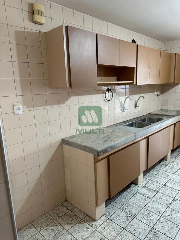 Apartamento à venda com 3 quartos, 171m² - Foto 6