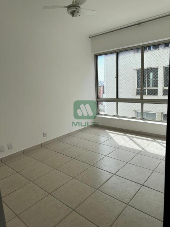 Apartamento à venda com 3 quartos, 171m² - Foto 13