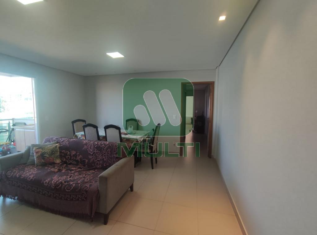 Apartamento à venda com 3 quartos, 96m² - Foto 1