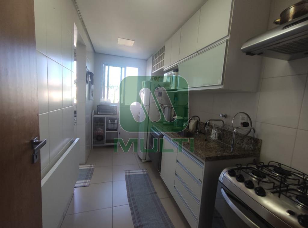 Apartamento à venda com 3 quartos, 96m² - Foto 9