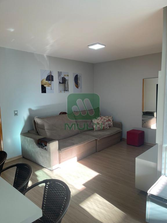 Apartamento à venda com 2 quartos, 56m² - Foto 3