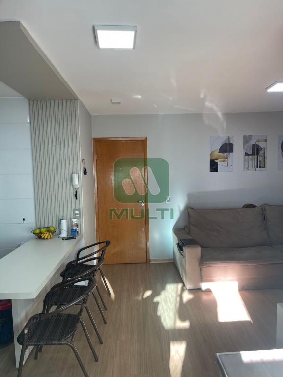 Apartamento à venda com 2 quartos, 56m² - Foto 4