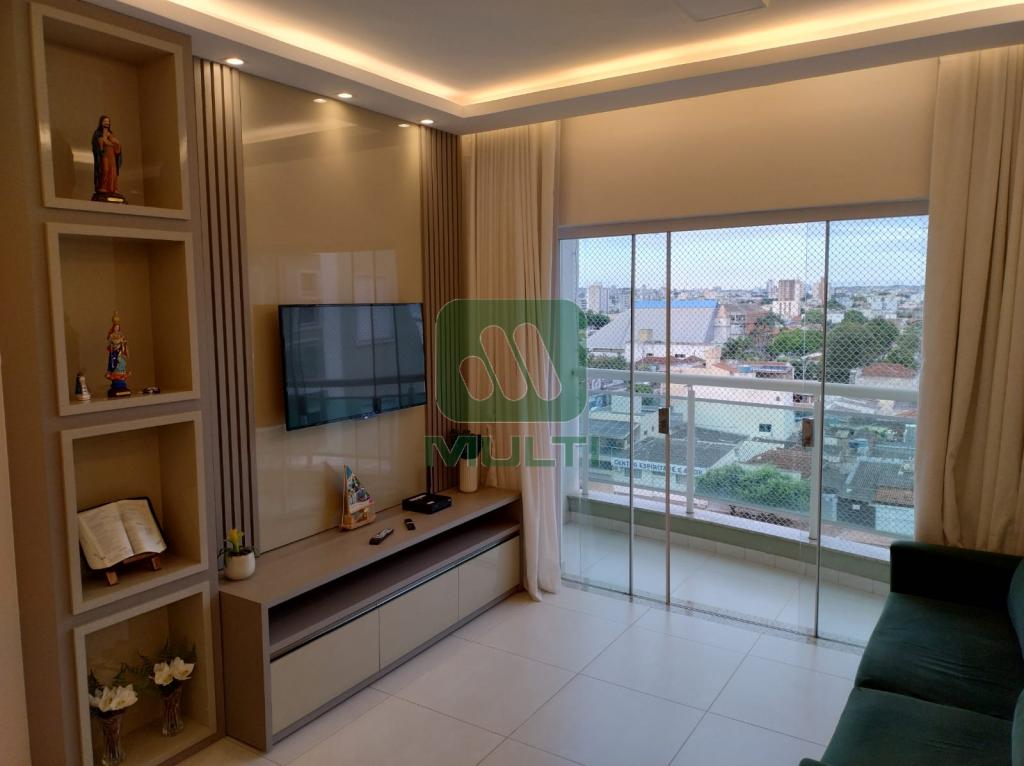 Apartamento à venda com 2 quartos, 64m² - Foto 3