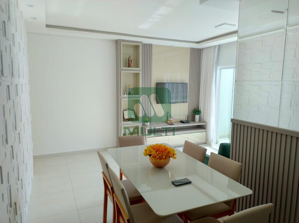 Apartamento à venda com 2 quartos, 64m² - Foto 7