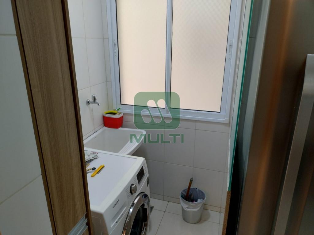 Apartamento à venda com 2 quartos, 64m² - Foto 13