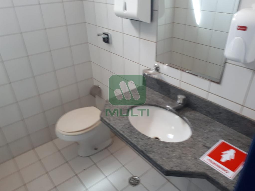 Apartamento à venda com 8 quartos, 1600m² - Foto 9