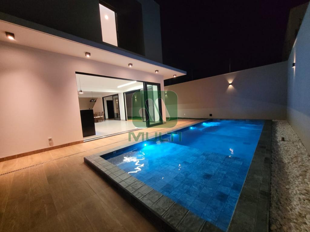 Casa à venda com 3 quartos, 223m² - Foto 13