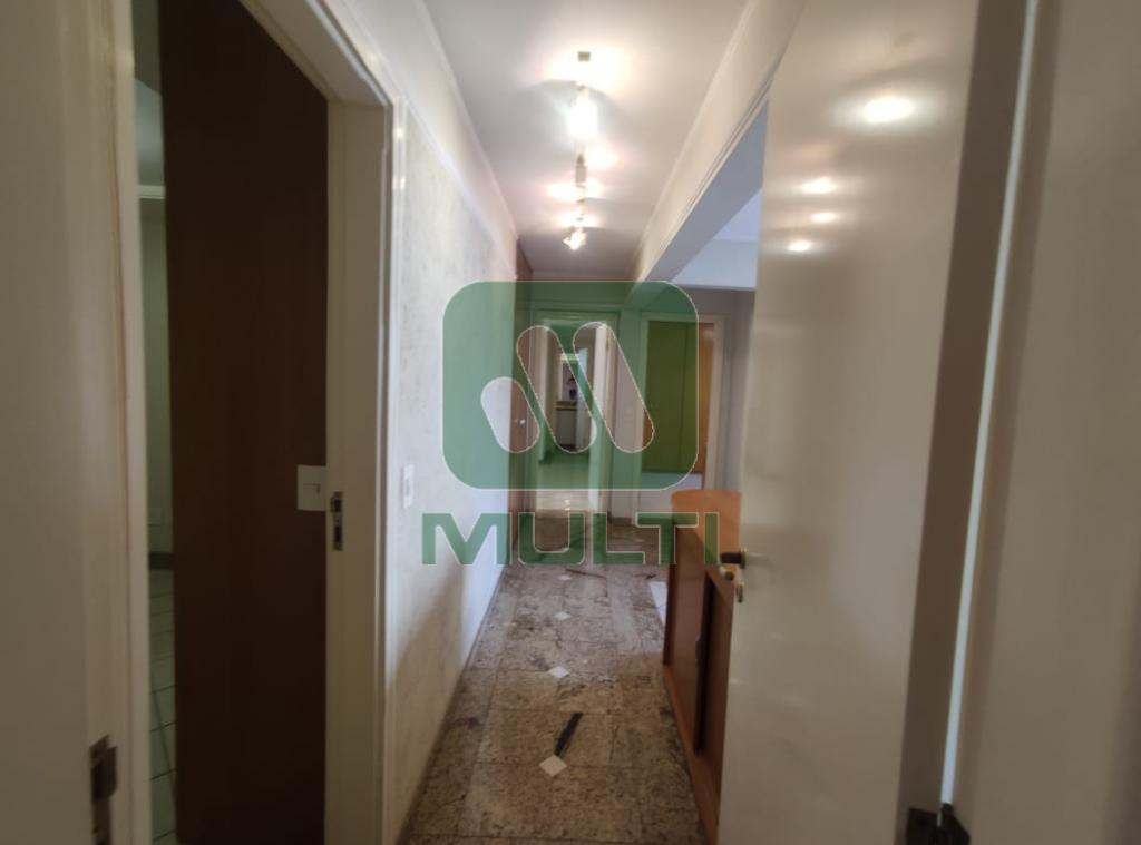 Apartamento à venda com 4 quartos, 208m² - Foto 13